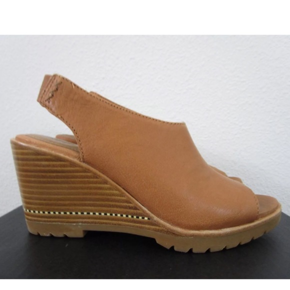 Sorel After Hours Slingback Heels - Picture 2 of 7